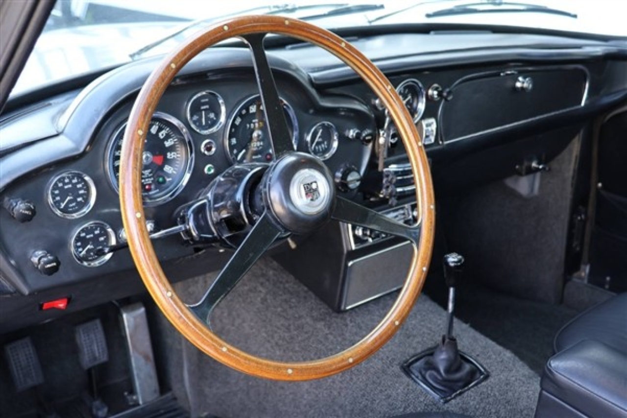 1966 Aston Martin DB6 Vantage