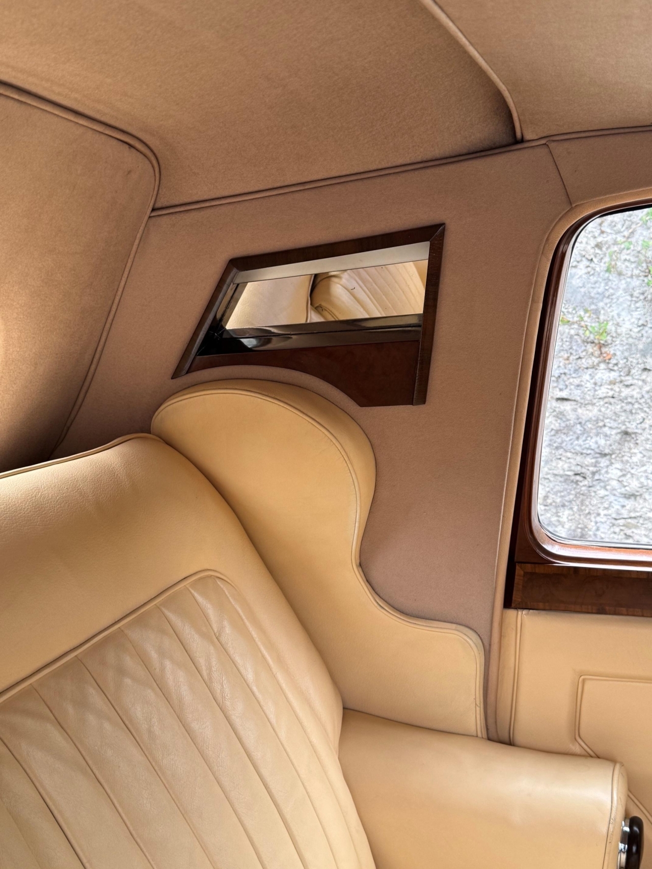 1954 Rolls-Royce Silver Dawn ‘Big Boot’ Automatic Saloon SOG68