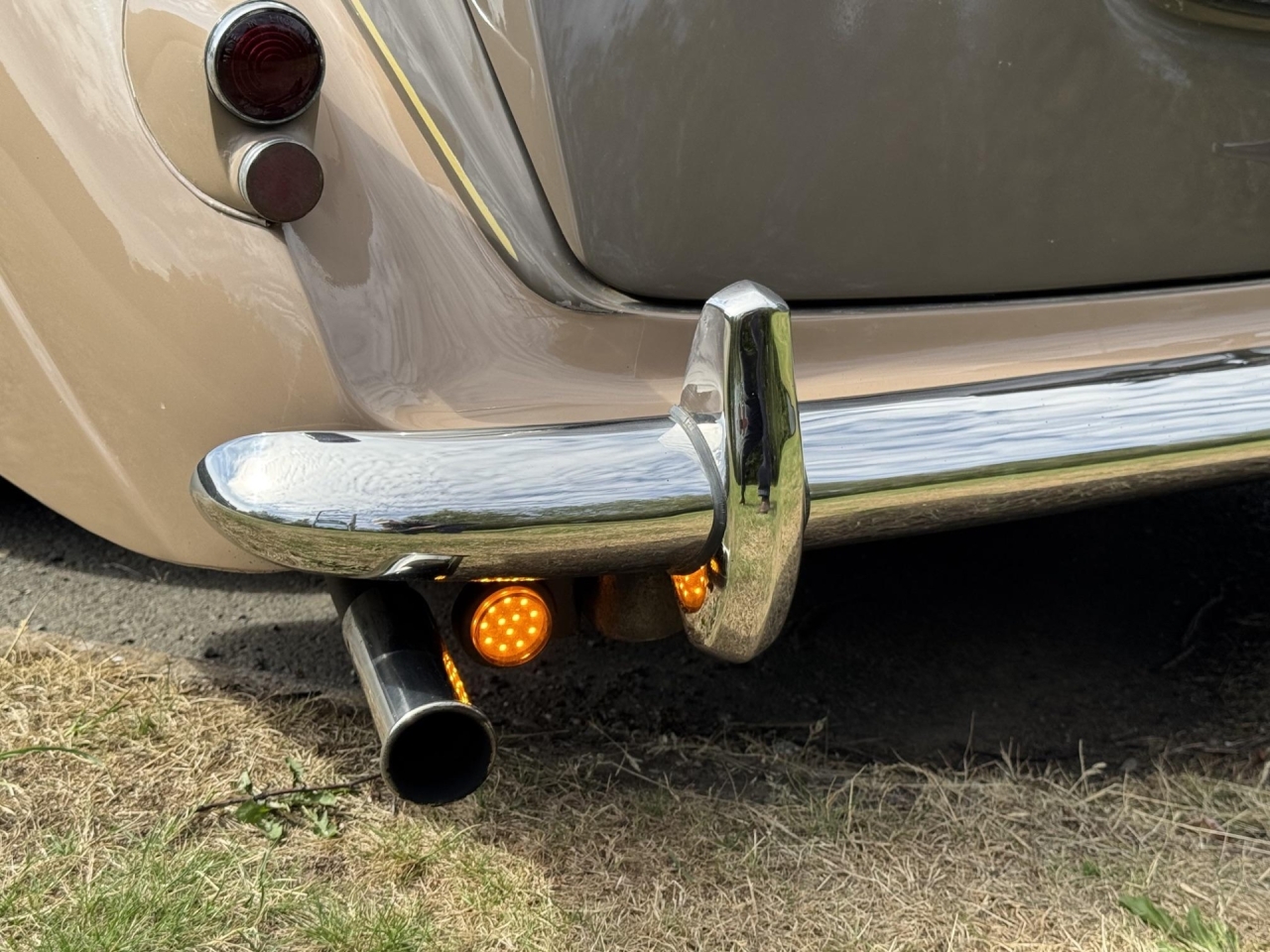 1954 Bentley R Type Automatic Sports Saloon B15ZX