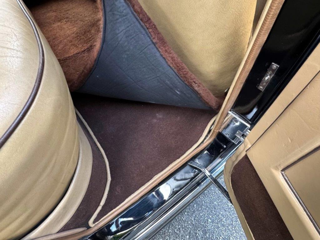 1953 Bentley R Type Manual Sport Saloon (with a difference!)  B339TO