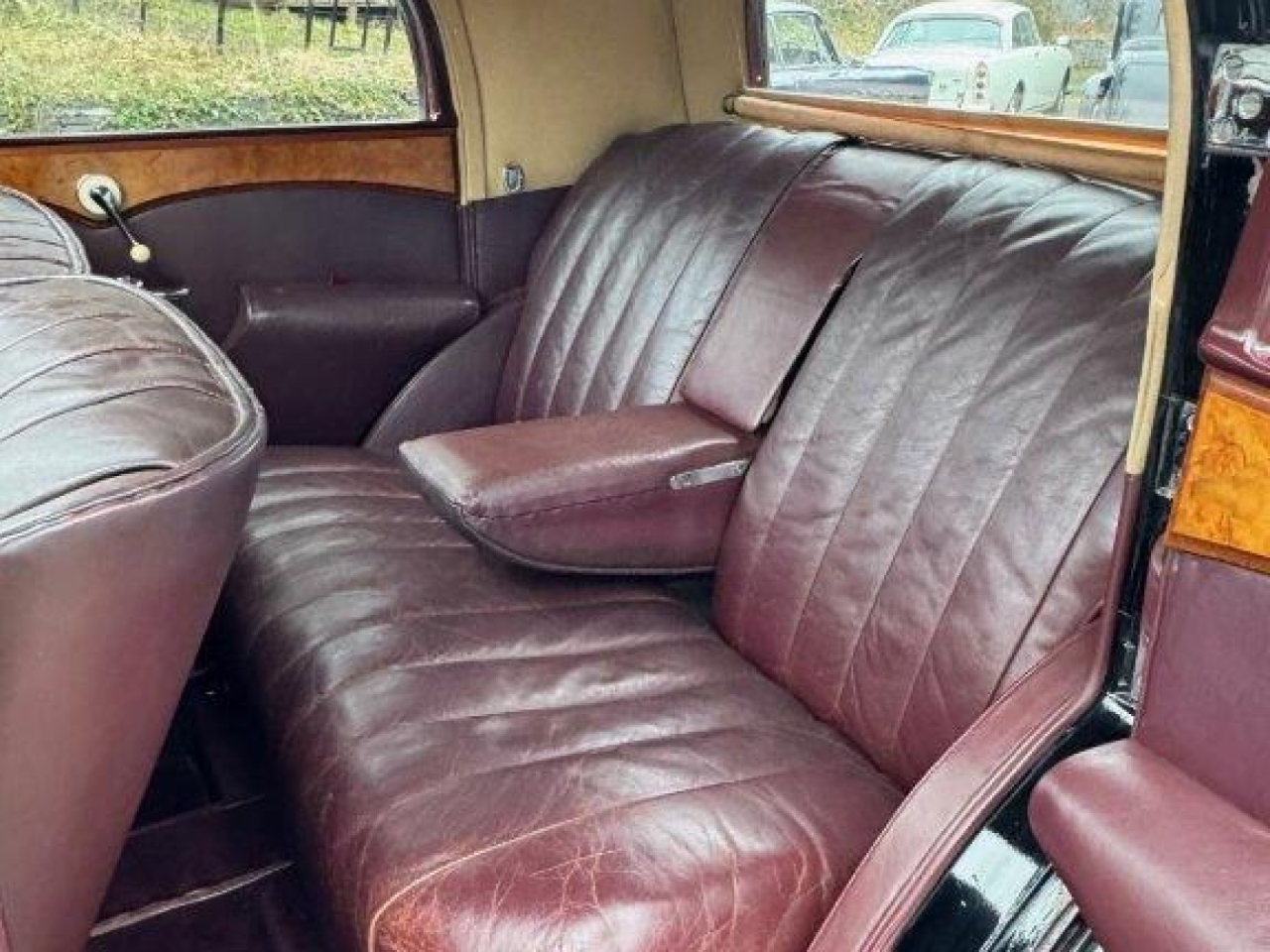 1933  Rolls-Royce 20/25 Rippon Sports Saloon GWX10