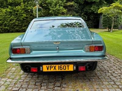 Aston Martin V8 Saloon Oscar India