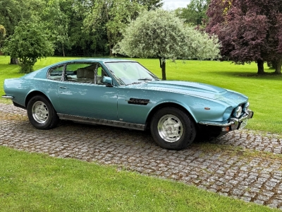 Aston Martin V8 Saloon Oscar India