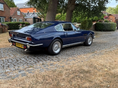 Aston Martin V8 Saloon weber efi