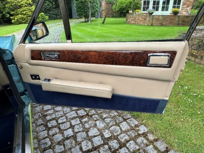 Aston Martin V8 Saloon Oscar India