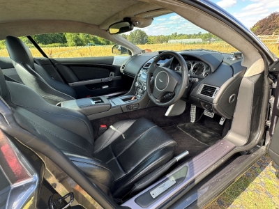 Aston Martin DB9 Coupe Sport pack