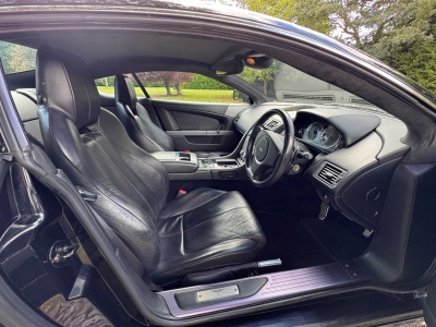 Aston Martin DB9 Sport Pack