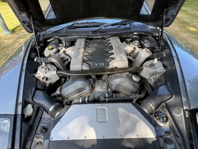Aston Martin V12 Vanquish 2+2