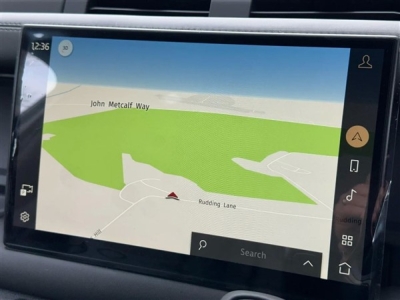 2025 Land Rover Defender 90