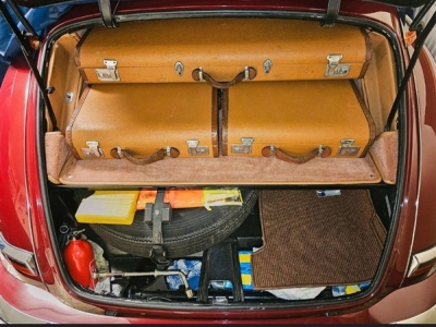 Mercedes-Benz 220 W187 Coupe