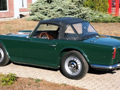 Triumph TR4