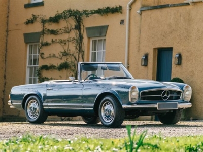 1968 Mercedes-Benz W113 280SL Pagoda