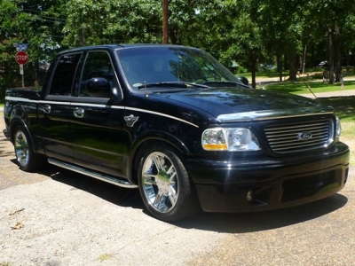 2003 Ford F150 (Harley Davidson Edition)