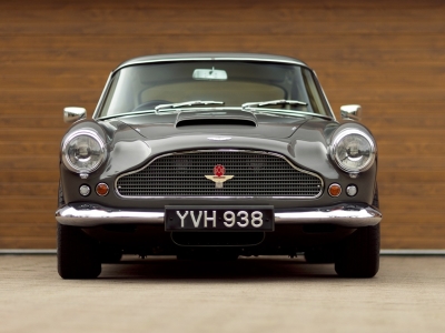 Aston Martin DB4