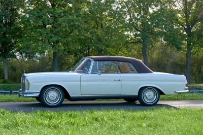 1964 Mercedes 220 SEB Cabriolet/Convertible