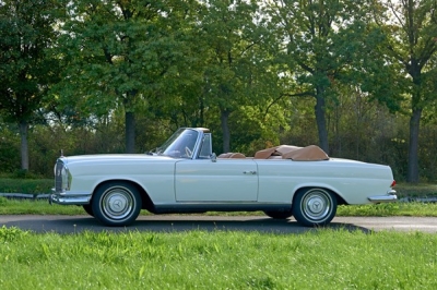1964 Mercedes 220 SEB Cabriolet/Convertible