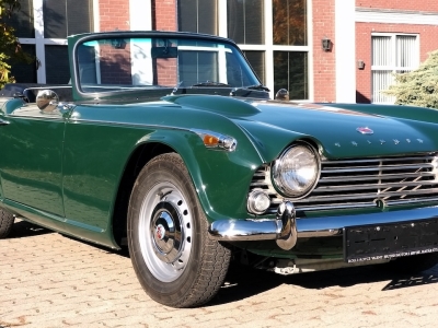 Triumph TR4