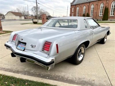 1976 Pontiac Grand Prix