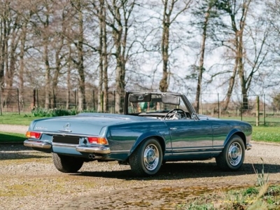 1968 Mercedes-Benz W113 280SL Pagoda
