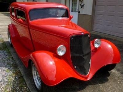 1933 Ford Custom Sedan