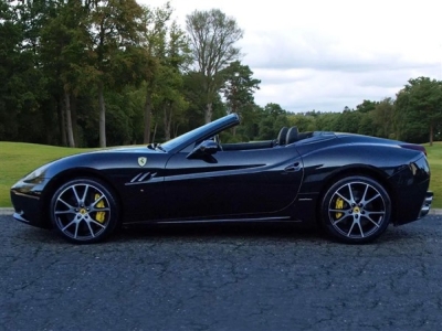 2010(10) Ferrari California