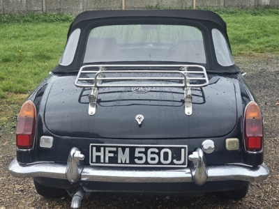 1970 MG B Roadster (Midnight Blue)