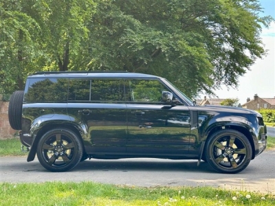 2025 Land Rover Defender 110