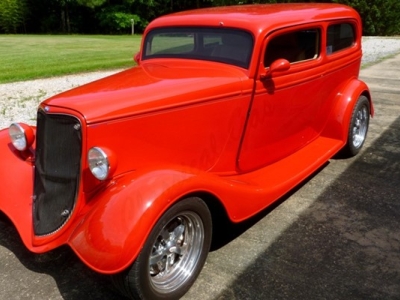1933 Ford Custom Sedan