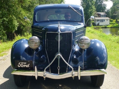 1936 Ford Humpback Sedan