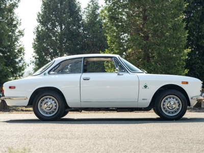 1974 Alfa Romeo GTV 2000