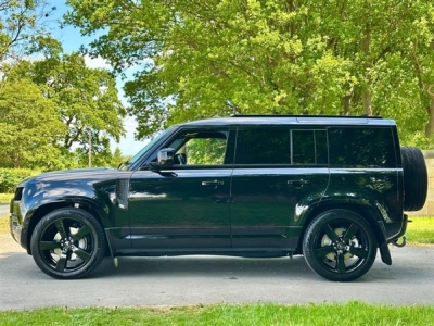 2025 Land Rover Defender 110