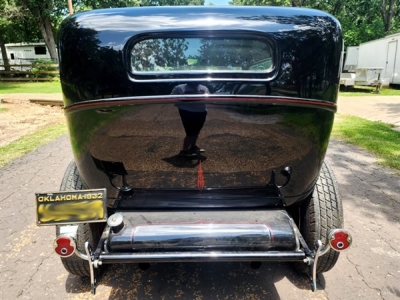 1932 Ford Sedan Custom