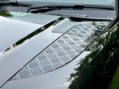 2025 Land Rover Defender 90