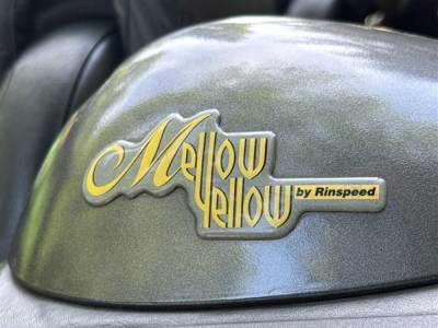 Saab 900 Mellow Yellow. SOLD Your Classic Car.