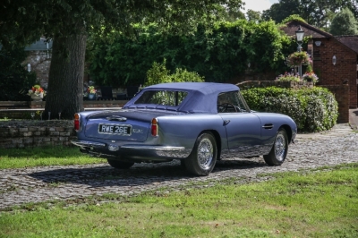 Aston Martin DB6