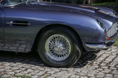 Aston Martin DB6