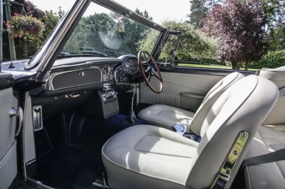 Aston Martin DB6