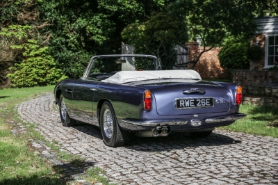 Aston Martin DB6