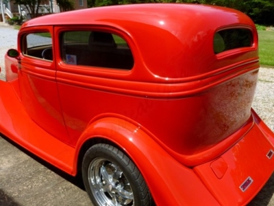 1933 Ford Custom Sedan