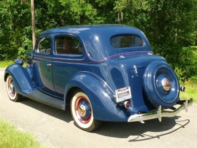 1936 Ford Humpback Sedan