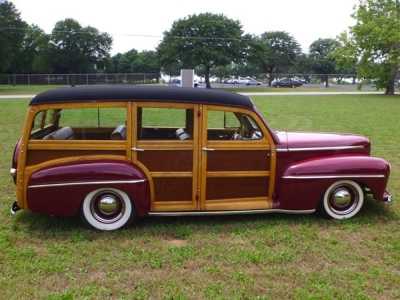 1947 Ford Super Deluxe Woodie Wagon