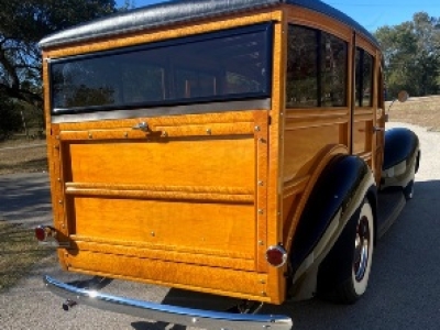 1939 Ford Deluxe Woodie