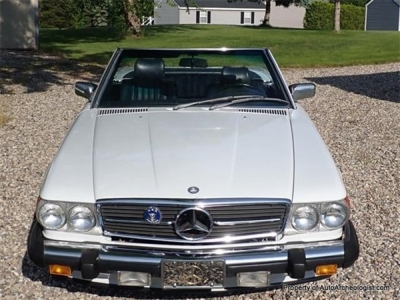 1986 Mercedes-Benz 560 SL Roadster