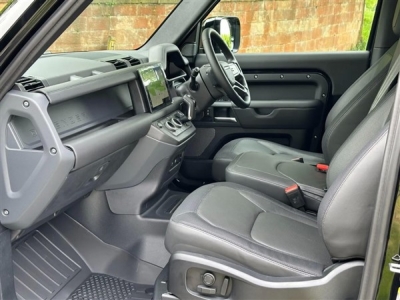 2025 Land Rover Defender 90