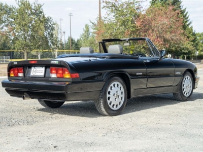1989 Alfa Romeo Spider Quadrifoglio