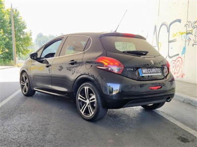 2015 Peugeot 208 Puretech