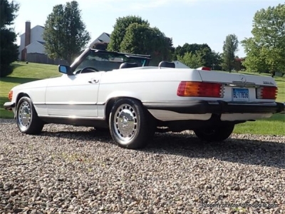 1986 Mercedes-Benz 560 SL Roadster