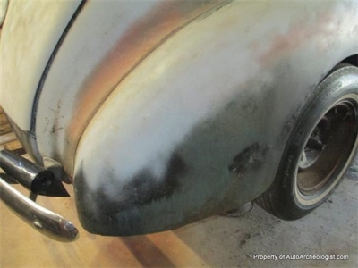 1940 Ford 2-Door Sedan