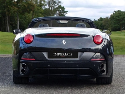 2010(10) Ferrari California
