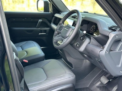 2025 Land Rover Defender 110